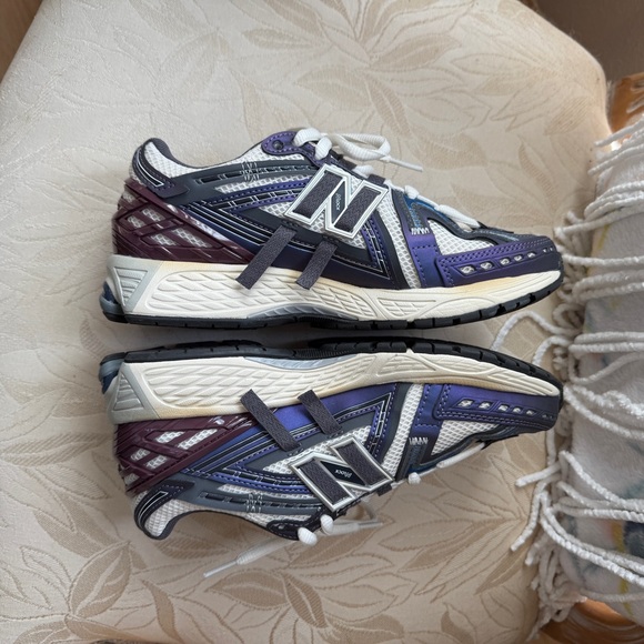 New Balance 1906a Shoes